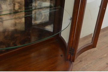 中古　美品　DREXEL HERITAGE(ドレクセルヘリテイジ)　Cameo Classics(キャメオクラシックス)　ハーフムーン(半月型)　照明付き!!美しい曲線デザインに目を奪われるキャビネット(ホールチェスト、サイドボード、サイドキャビネット、飾り棚、ショーケース、収納棚、戸棚、半円型、店舗什器)(R-069108)