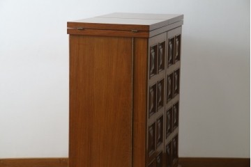 ヨーロッパヴィンテージ　チーク材　ワインラックに活躍!クラシカルなデザインが素敵なサーバー　(R-069111)