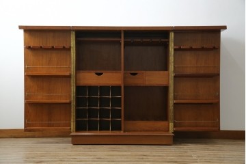 ヨーロッパヴィンテージ　チーク材　ワインラックに活躍!クラシカルなデザインが素敵なサーバー　(R-069111)