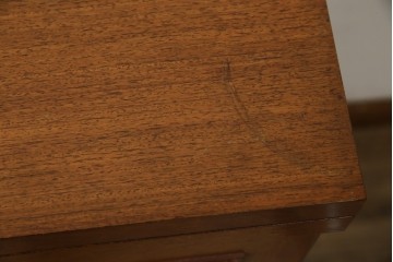 ヨーロッパヴィンテージ　チーク材　ワインラックに活躍!クラシカルなデザインが素敵なサーバー　(R-069111)