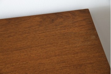 ヨーロッパヴィンテージ　チーク材　ワインラックに活躍!クラシカルなデザインが素敵なサーバー　(R-069111)