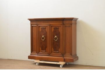 中古　美品!!　DREXEL HERITAGE(ドレクセルヘリテイジ)　FRANCESCA(フランチェスカ)　マホガニー材　クラシカルな佇まいが美しいサイドボード(クレデンザ、クリデンザ、収納棚、戸棚、サイドキャビネット、ホールチェスト)(R-069113)