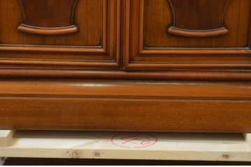 中古　美品!!　DREXEL HERITAGE(ドレクセルヘリテイジ)　FRANCESCA(フランチェスカ)　マホガニー材　クラシカルな佇まいが美しいサイドボード(クレデンザ、クリデンザ、収納棚、戸棚、サイドキャビネット、ホールチェスト)(R-069113)