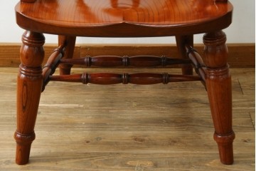中古　美品!!　松本民芸家具　欅(ケヤキ)材　艶やかな漆塗りと存在感のあるホイールデザインが格好良い大キャプテンチェア　定価約60万円　(R-069114)