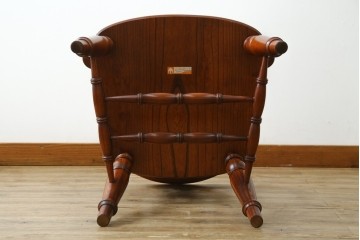 中古　美品!!　松本民芸家具　欅(ケヤキ)材　艶やかな漆塗りと存在感のあるホイールデザインが格好良い大キャプテンチェア　定価約60万円　(R-069114)