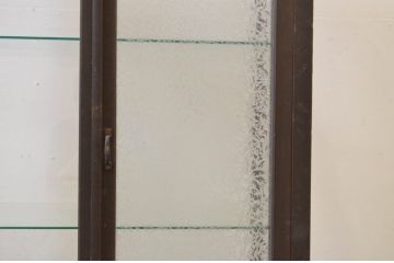 和製アンティーク　楢(ナラ)材　小振りなサイズと珍しいデザインが魅力の縦型ガラスケース(ショーケース、ディスプレイケース、コレクションケース、キャビネット、飾り棚、陳列棚、店舗什器)(R-069120)