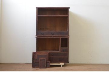 和製アンティーク　前面欅(ケヤキ)材　どこか懐かしさを感じる関東水屋箪笥サイドボード(サイドキャビネット、食器棚、収納棚、戸棚)(R-069125)