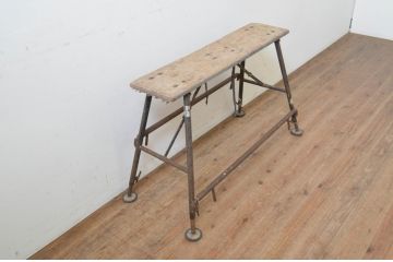 和製ビンテージ　建築足場をリメイクした素朴な作業台(テーブル、デスク、アイアンテーブル、ヴィンテージ)(R-069137)