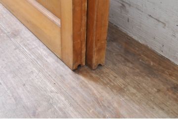アンティーク建具　レトロな空間作りにおすすめな横桟ガラス戸2枚セット(引き戸)(R-069159)
