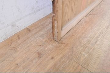 アンティーク建具　どこか懐かしい雰囲気を感じる片開きドア1枚(木製扉)(R-069164)