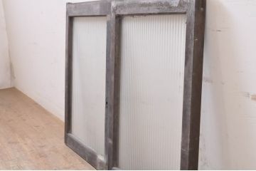 アンティーク建具　インテリアに合わせやすいシンプルデザインのモールガラス窓2枚セット(引き戸、ガラス戸)(R-069166)