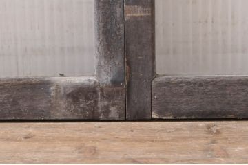 アンティーク建具　インテリアに合わせやすいシンプルデザインのモールガラス窓2枚セット(引き戸、ガラス戸)(R-069166)