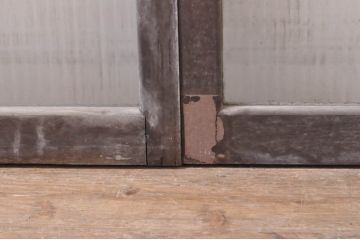 アンティーク建具　インテリアに合わせやすいシンプルデザインのモールガラス窓2枚セット(引き戸、ガラス戸)(R-069166)