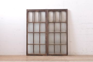 アンティーク建具　和モダンな空間作りにおすすめなガラス窓2枚セット(引き戸、ガラス戸)(R-069170)