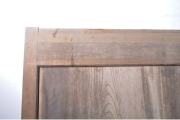 アンティーク建具　特大　特注品!!　松竹梅・鶴亀図　欅(ケヤキ)材　古い豪商で使われていた蔵戸1枚を2分割にリメイク!!　蔵戸2枚セット(引き戸、格子戸、玄関戸)(R-069175)