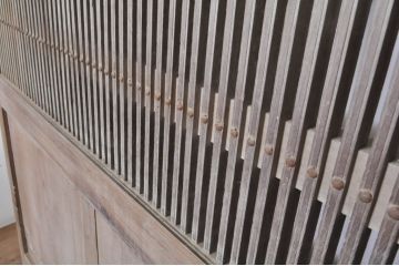 アンティーク建具　特大　特注品!!　欅(ケヤキ)材　古い豪商で使われていた蔵戸1枚を2分割にリメイク!!存在感抜群の格子蔵戸2枚セット(引き戸、格子戸、玄関戸)(R-069177)
