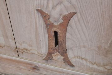 アンティーク建具　特大　特注品!!　欅(ケヤキ)材　古い豪商で使われていた蔵戸1枚を2分割にリメイク!!存在感抜群の格子蔵戸2枚セット(引き戸、格子戸、玄関戸)(R-069177)