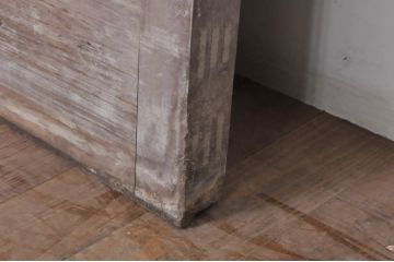 アンティーク建具　特大　特注品!!　欅(ケヤキ)材　古い豪商で使われていた蔵戸1枚を2分割にリメイク!!存在感抜群の格子蔵戸2枚セット(引き戸、格子戸、玄関戸)(R-069177)