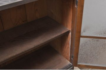 和製アンティーク　大正ロマン　タモ材　懐かしい雰囲気が魅力的なキャビネット(本棚、戸棚、食器棚、カップボード、収納棚、本箱、ブックケース)(R-069178)