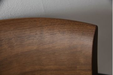 中古　美品　柏木工(カシワ木工、KASHIWA)　本革(レザー)　ウォールナット材　オーク材　シンプルながらも身体に馴染む形状と落ち着いた色合いが素敵なシック(CHIC)アームチェア2脚セット(ダイニングチェア、ワークチェア、椅子、イス、いす)(定価2脚で約27万円)(R-069195)