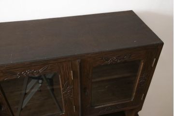 和製ビンテージ　軽井沢彫り　隅々まで施された牡丹の彫りが美しいキャビネット(食器棚、カップボード、収納棚、戸棚、飾り棚、ヴィンテージ)(R-069201)
