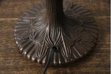 中古　ステンドグラス　ロマンティックな空間づくりに活躍するスタンド照明(スタンドライト、卓上照明、デスクスタンド)(R-069204)