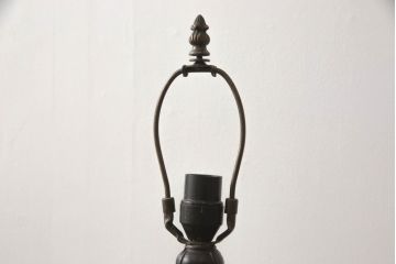 中古　ステンドグラス　ロマンティックな空間づくりに活躍するスタンド照明(スタンドライト、卓上照明、デスクスタンド)(R-069204)