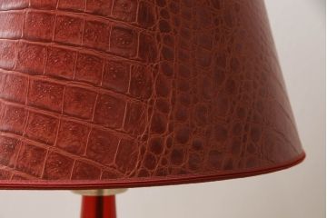 中古　美品　イタリア　FENDI CASA　フェンディ カーサ　クロコダイル型押しレザー　本革　空間のアクセントになるラグジュアリーなスタンドライト(フロアスタンド、テーブルランプ、間接照明、ムラーノガラス?、ムラノガラス?)(R-069205)