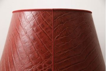 中古　美品　イタリア　FENDI CASA　フェンディ カーサ　クロコダイル型押しレザー　本革　空間のアクセントになるラグジュアリーなスタンドライト(フロアスタンド、テーブルランプ、間接照明、ムラーノガラス?、ムラノガラス?)(R-069205)