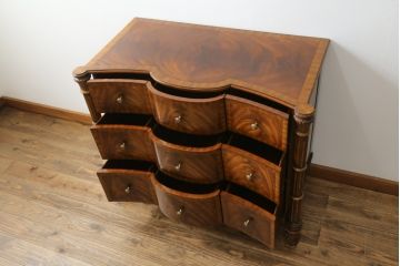中古　美品!!　MAITLAND-SMITH(メートランドスミス)　高級感あふれる大人の空間づくりにオススメのチェスト(サイドボード、サイドチェスト、引き出し)(R-069208)