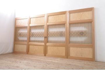 中古　民芸家具　美品　木目が楽しめる杉一枚板を使用した組子入りガラス帯戸4枚セット(建具、引き戸、ガラス戸)(R-069213)