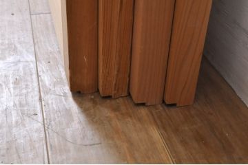 中古　民芸家具　美品　木目が楽しめる杉一枚板を使用した組子入りガラス帯戸4枚セット(建具、引き戸、ガラス戸)(R-069213)