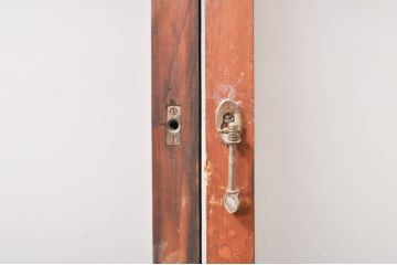 アンティーク建具　経年を感じさせる木味が魅力のガラス窓2枚セット(引き戸、ガラス戸)(R-069218)