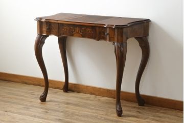 中古　美品　C.M.T.社　CONSORZIO MOBILIERI D'ARTE　象嵌入り　品のある佇まいの猫脚ドレッサー(デスク、コンソールテーブル、机、化粧台、鏡台、ミラー)(R-069229)