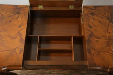 中古　美品　C.M.T.社　CONSORZIO MOBILIERI D'ARTE　象嵌入り　品のある佇まいの猫脚ドレッサー(デスク、コンソールテーブル、机、化粧台、鏡台、ミラー)(R-069229)