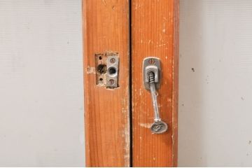 アンティーク建具　インテリアに取り入れやすいシンプルデザインのガラス窓2枚セット(引き戸、ガラス戸)(R-069230)