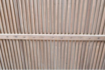 アンティーク建具　和の風情が感じられる杉材の素朴な蔵戸1枚(引き戸、玄関戸)(R-069234)