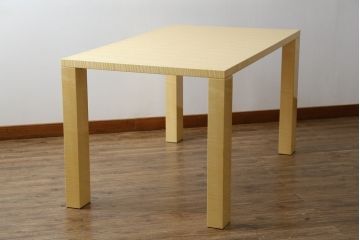 中古　美品　IDC大塚家具取り扱い　オーダー品　松創　ホワイトシカモア材のシンプルなダイニングテーブル(作業台、食卓、2人掛け、4人掛け、二人掛け、四人掛け)(定価約80万円)(R-069237)