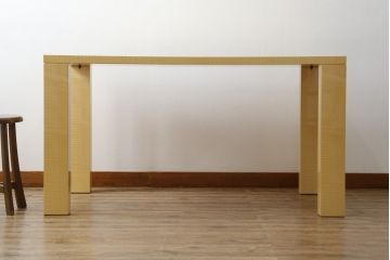 中古　美品　IDC大塚家具取り扱い　オーダー品　松創　ホワイトシカモア材のシンプルなダイニングテーブル(作業台、食卓、2人掛け、4人掛け、二人掛け、四人掛け)(定価約80万円)(R-069237)