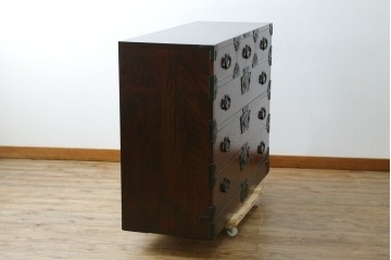 中古　岩谷堂箪笥　力強い杢目と重厚感ある金具が魅力の和箪笥　(R-069241)