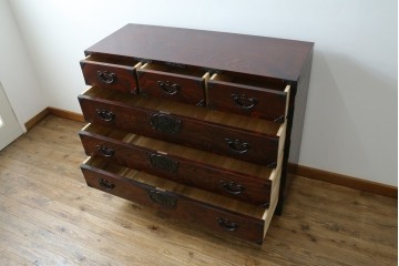 中古　岩谷堂箪笥　力強い杢目と重厚感ある金具が魅力の和箪笥　(R-069241)