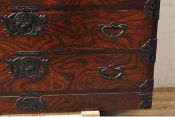 中古　岩谷堂箪笥　力強い杢目と重厚感ある金具が魅力の和箪笥(整理箪笥、衣装タンス、収納たんす、引き出し、サイドボード、サイドチェスト)(R-069241)