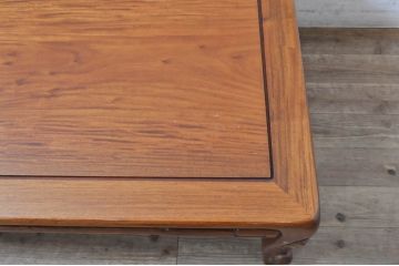 中古　美品　指物工芸家具　井上昇山作　花梨(カリン)材　艶のある上質な風合いが高級感を演出する座卓(ローテーブル、センターテーブル)(R-069250)