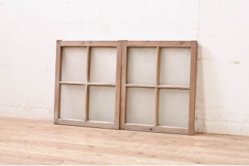 アンティーク建具　レトロな空間作りにおすすめな小さなガラス窓2枚セット(引き戸、ガラス戸)(R-069252)