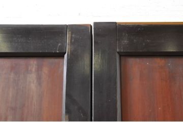 アンティーク建具　和モダンな空間作りにおすすめな漆塗りの幅広ガラス帯戸2枚セット(引き戸、ガラス戸)(R-069253)