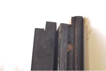 アンティーク建具　和モダンな空間作りにおすすめな漆塗りの幅広ガラス帯戸2枚セット(引き戸、ガラス戸)(R-069253)