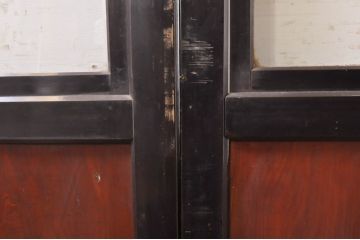 アンティーク建具　和モダンな空間作りにおすすめな漆塗りの幅広ガラス帯戸2枚セット(引き戸、ガラス戸)(R-069254)