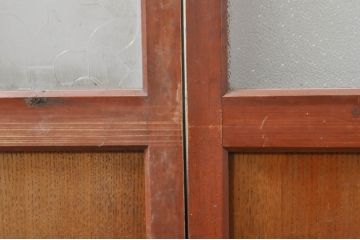アンティーク建具　上手物!!レトロな空間作りにおすすめな腰板タモ材の幅狭ダイヤガラス戸2枚セット(引き戸、板戸、ガラス帯戸)(R-069257)
