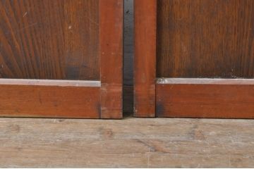 アンティーク建具　上手物!!レトロな空間作りにおすすめな腰板タモ材の幅狭ガラス戸2枚セット(引き戸、板戸、ガラス帯戸)(R-069258)