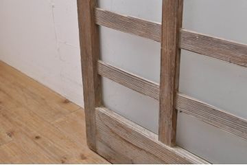 アンティーク建具　ペイント仕上げ限定　レトロな雰囲気づくりにおすすめな玄関戸2枚セット(ガラス戸、引き戸)(R-069261)